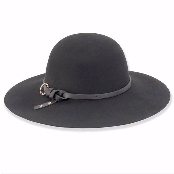 Accessories - Women’s Fall/Winter Floppy Hat